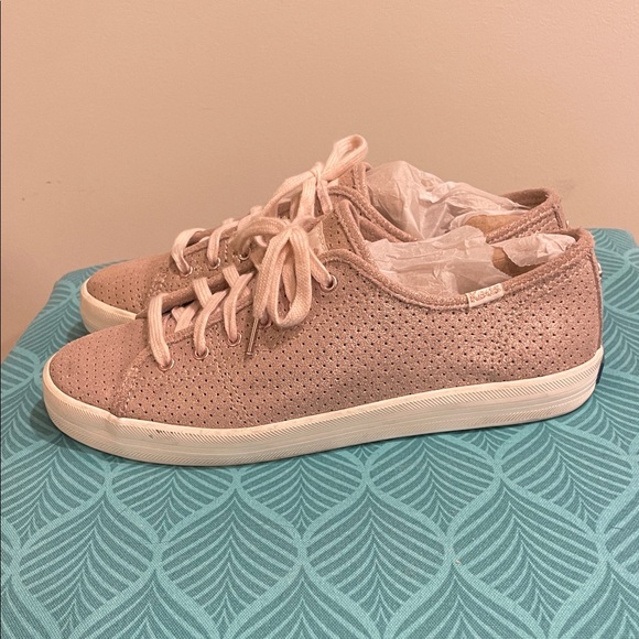 Women's Keds Pink Sneakers - Picture 4 of 7